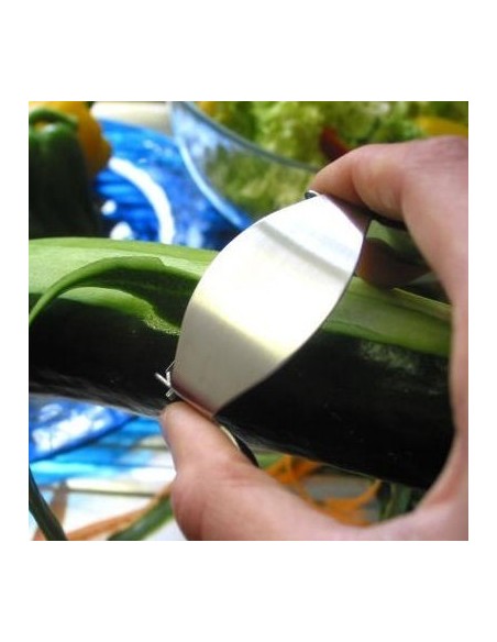 Vegetable peeler